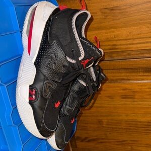 Men’s Jordan Stay Loyal 2 basketball shoes size 9.5